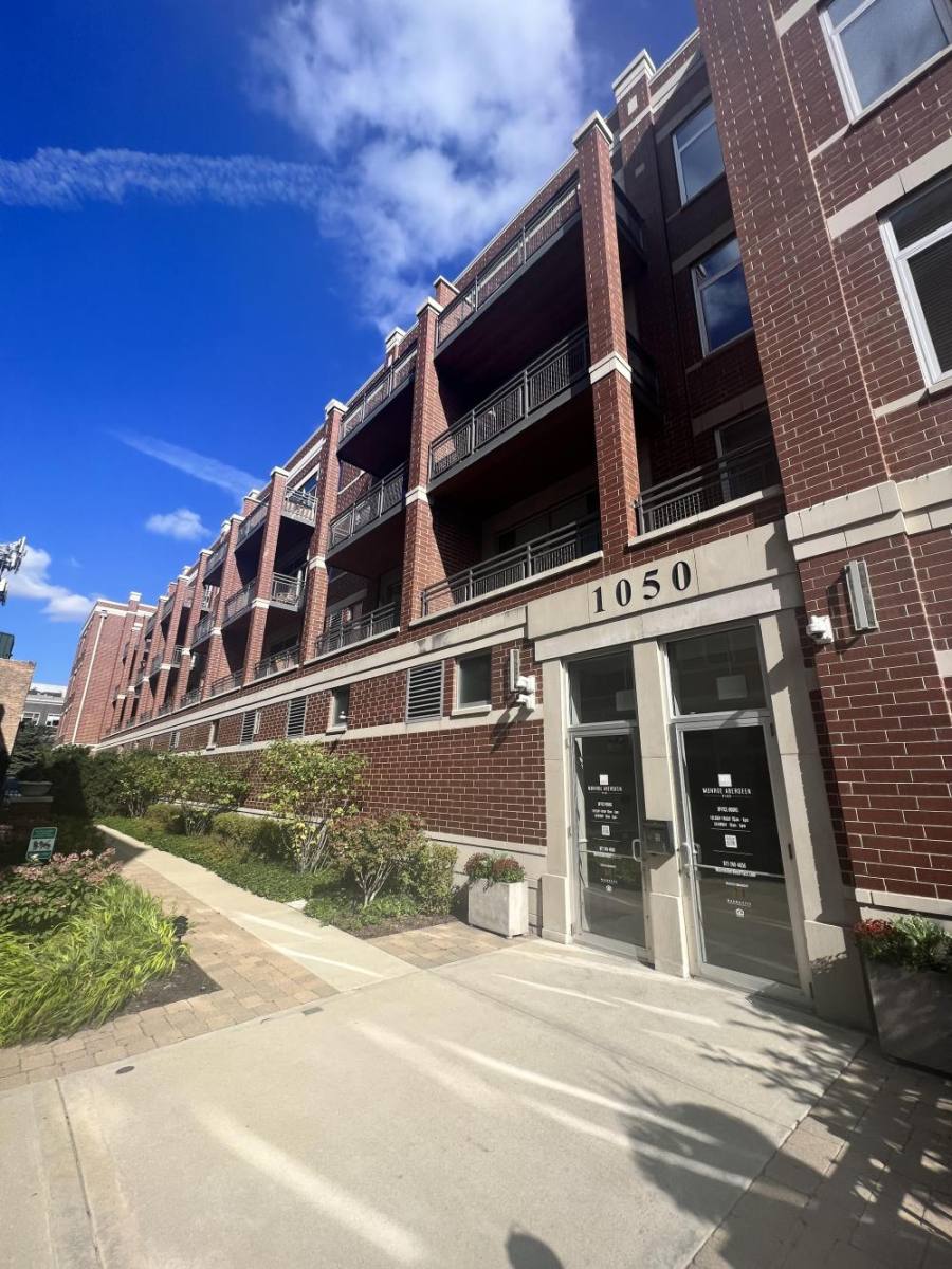 Apartment for rent at 1050 W Monroe St #401, Chicago, IL 60607