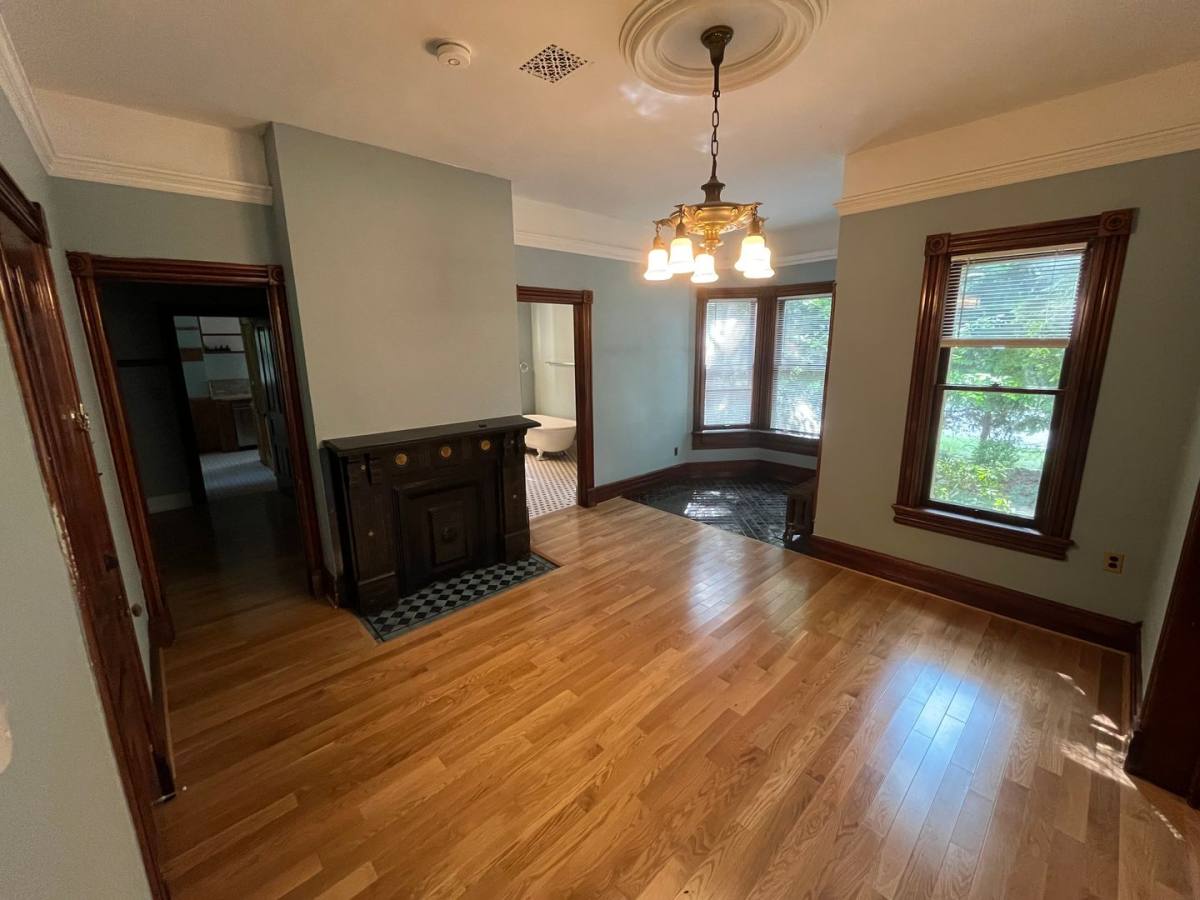 Apartment for rent at 921 W Huron, Ann Arbor, MI 48103