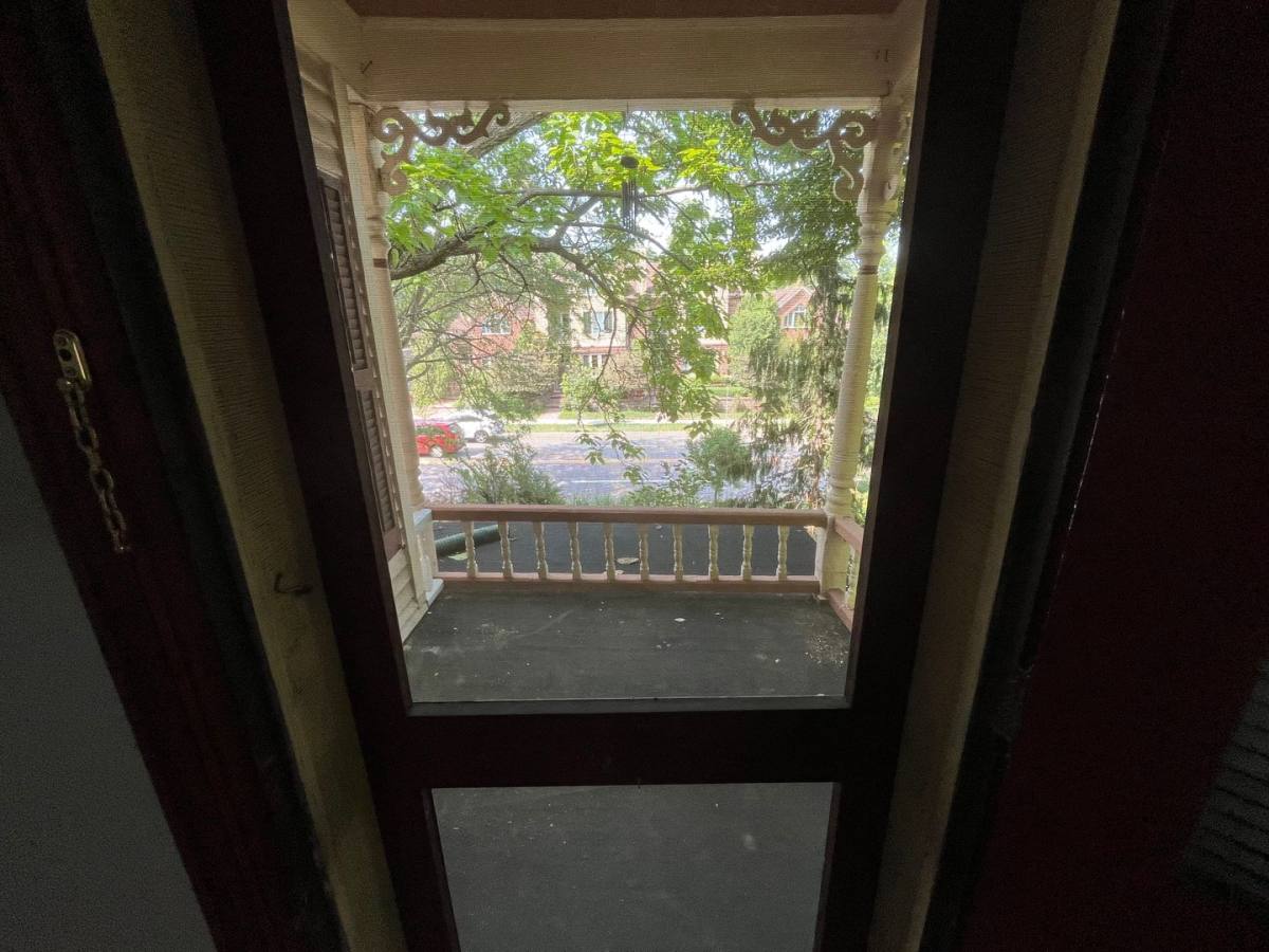 Apartment for rent at 921 W Huron, Ann Arbor, MI 48103