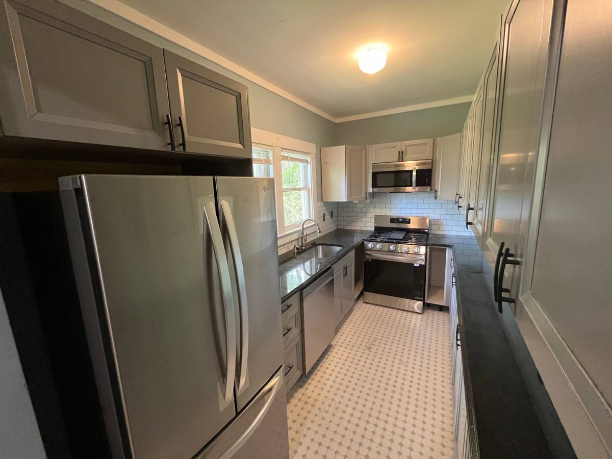 Apartment for rent at 921 W Huron, Ann Arbor, MI 48103