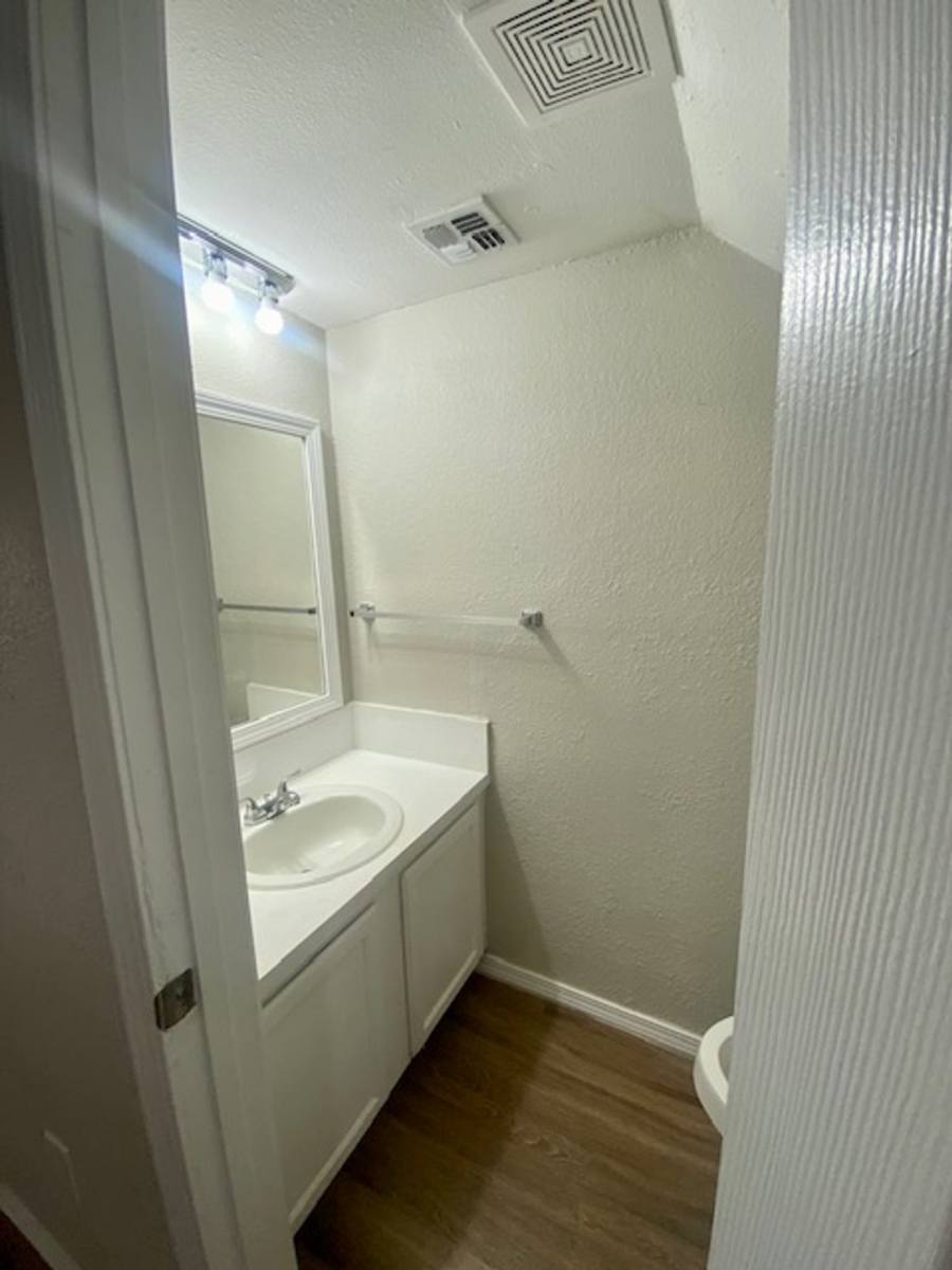 Townhouse for rent at 6100 Macarthur Park Lane, Oklahoma City, OK 73127
