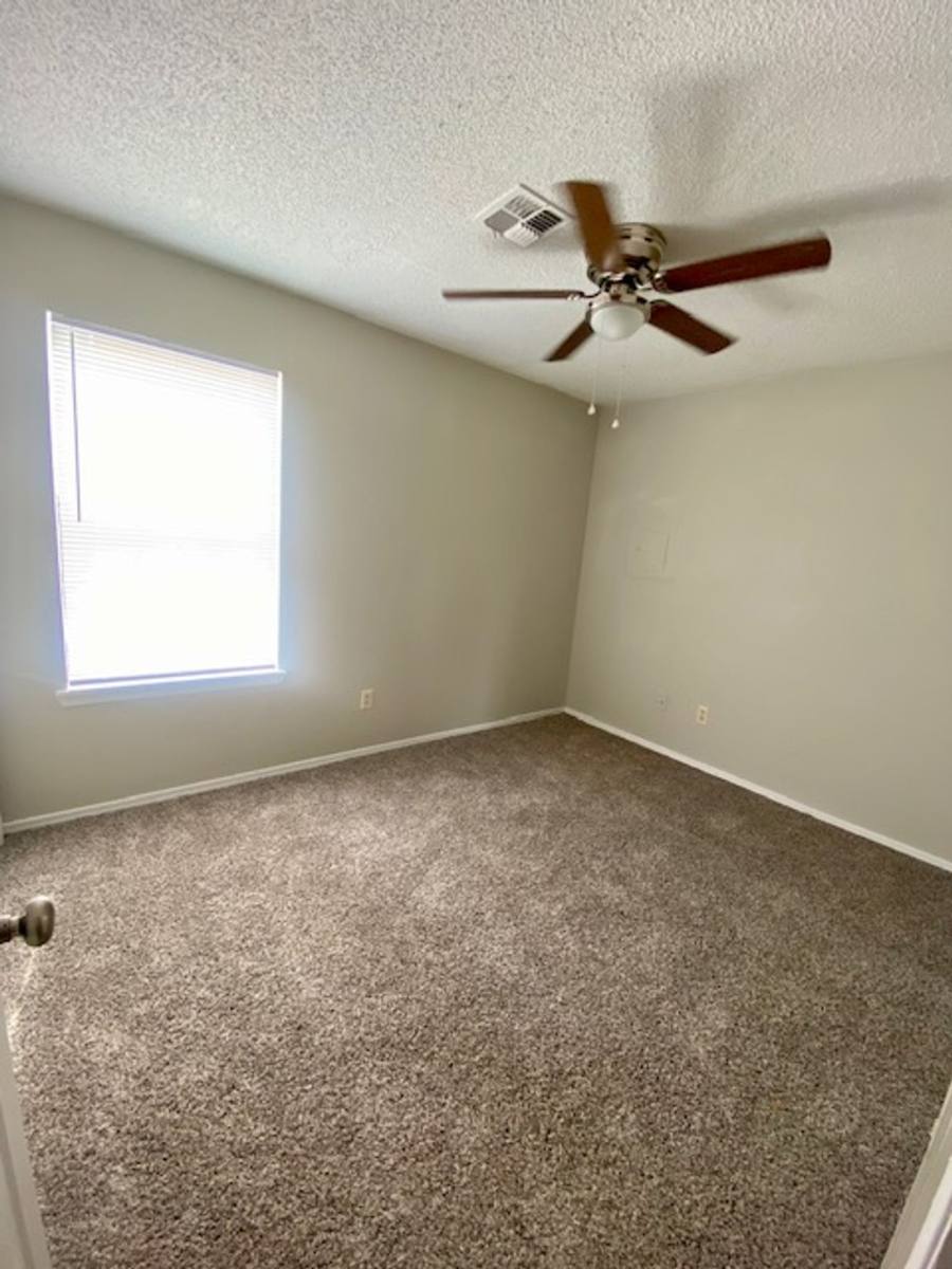 Townhouse for rent at 6100 Macarthur Park Lane, Oklahoma City, OK 73127