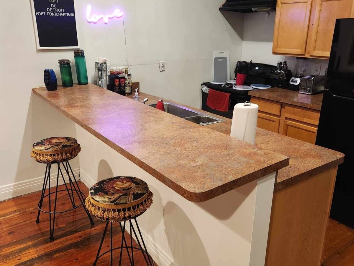 Apartment for rent at 200 Mount Elliott, Detroit, MI 48207