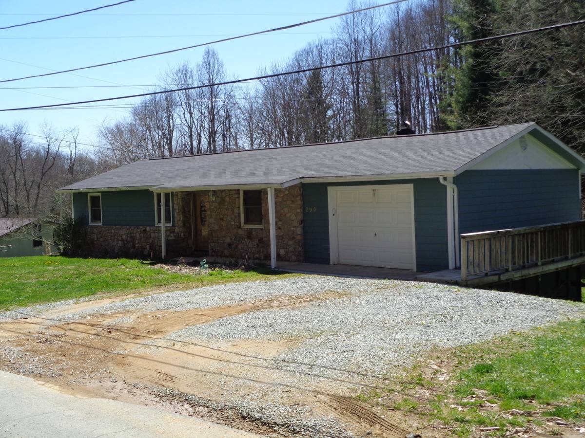 Apartment for rent at 290 Hodges Valley Rd, Boone, NC 28607