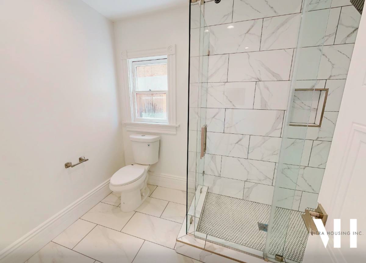 Apartment for rent at 1030 W 23rd St, Los Angeles, CA 90007