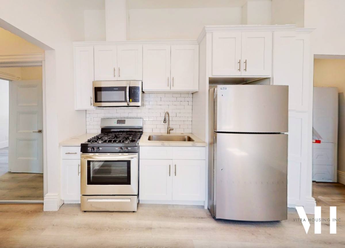 Apartment for rent at 1030 W 23rd St, Los Angeles, CA 90007