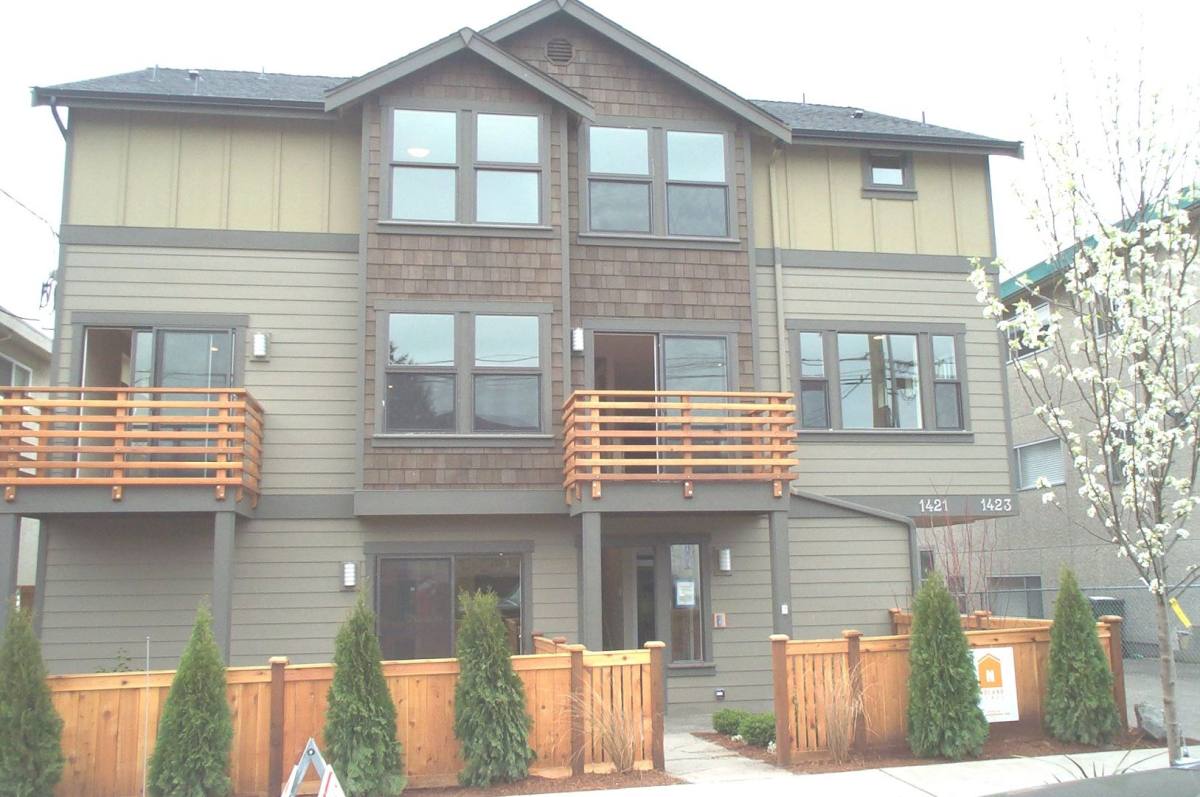 Townhouse for rent at 1423B NW 62nd St, Seattle, WA 98107