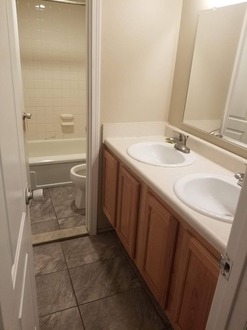 Apartment for rent at 1001 S Forest, Ann Arbor, MI 48104