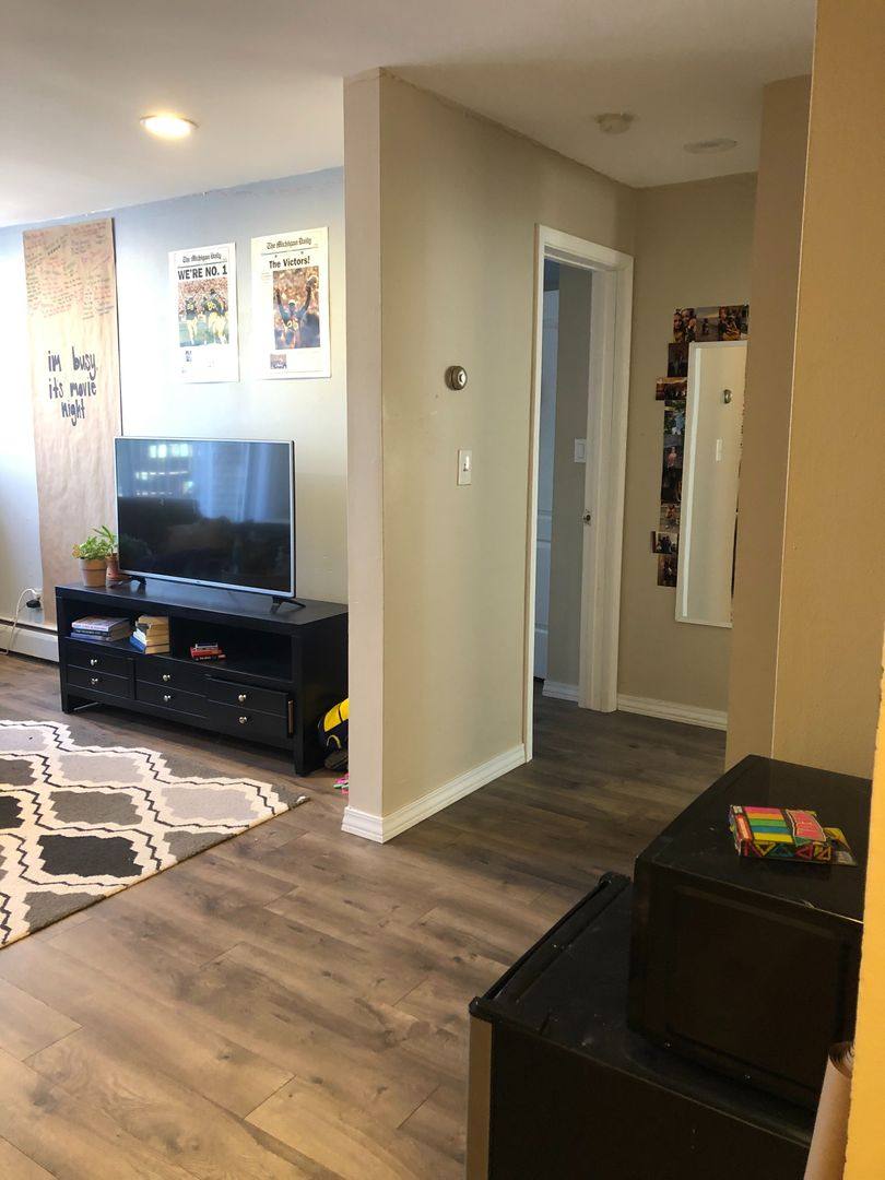 Apartment for rent at 1001 S Forest, Ann Arbor, MI 48104