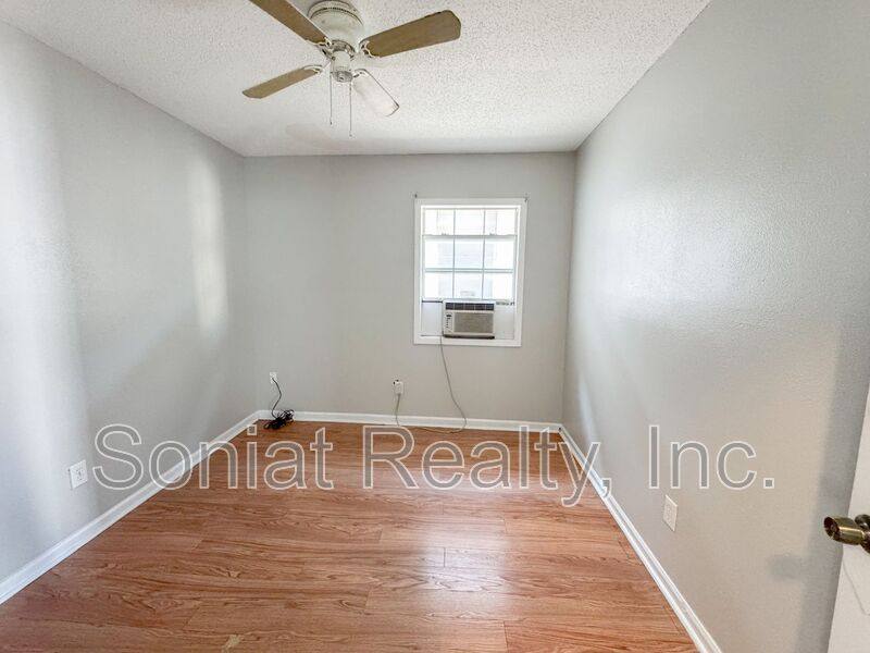 House for rent at 13 Mars Place, New Orleans, LA 70125