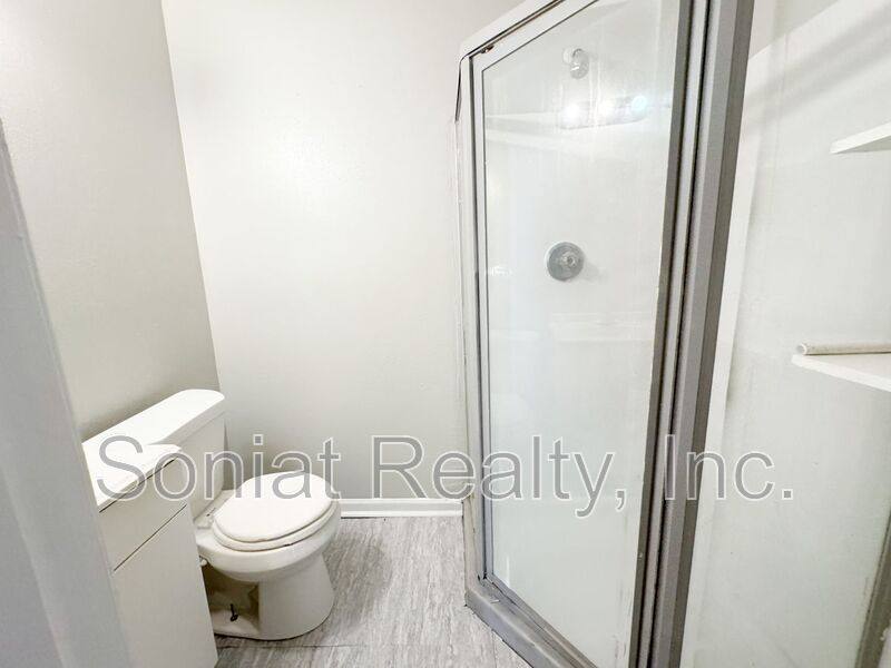 House for rent at 13 Mars Place, New Orleans, LA 70125