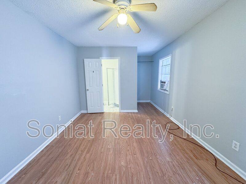 House for rent at 13 Mars Place, New Orleans, LA 70125