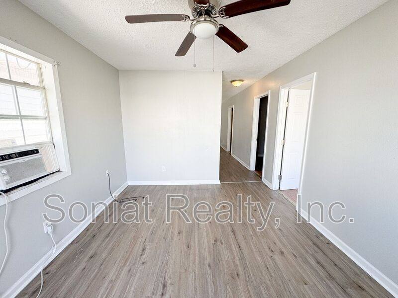 House for rent at 13 Mars Place, New Orleans, LA 70125