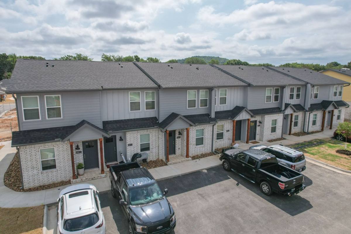 Townhouse for rent at 668 N Littleleaf Terrace, Fayetteville, AR 72701