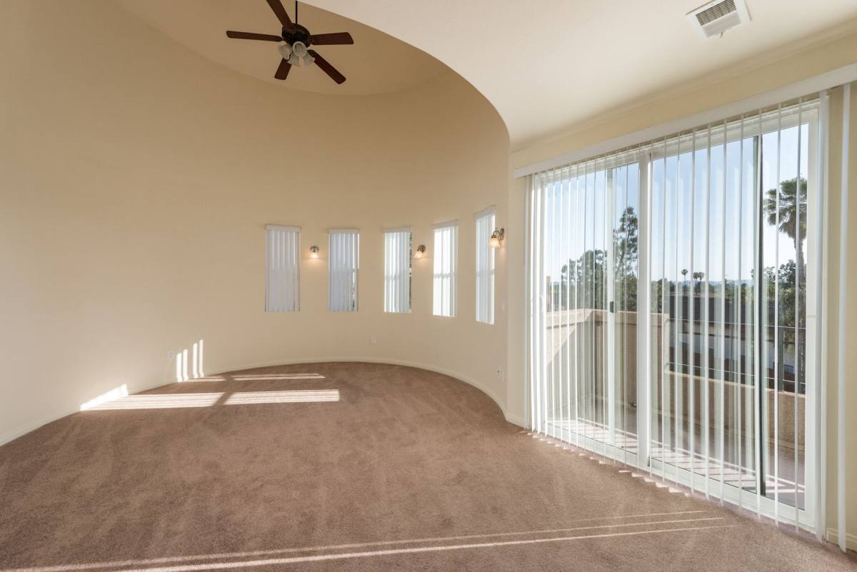 Apartment for rent at 8700 Glenoaks Blvd, Sun Valley, CA 91352
