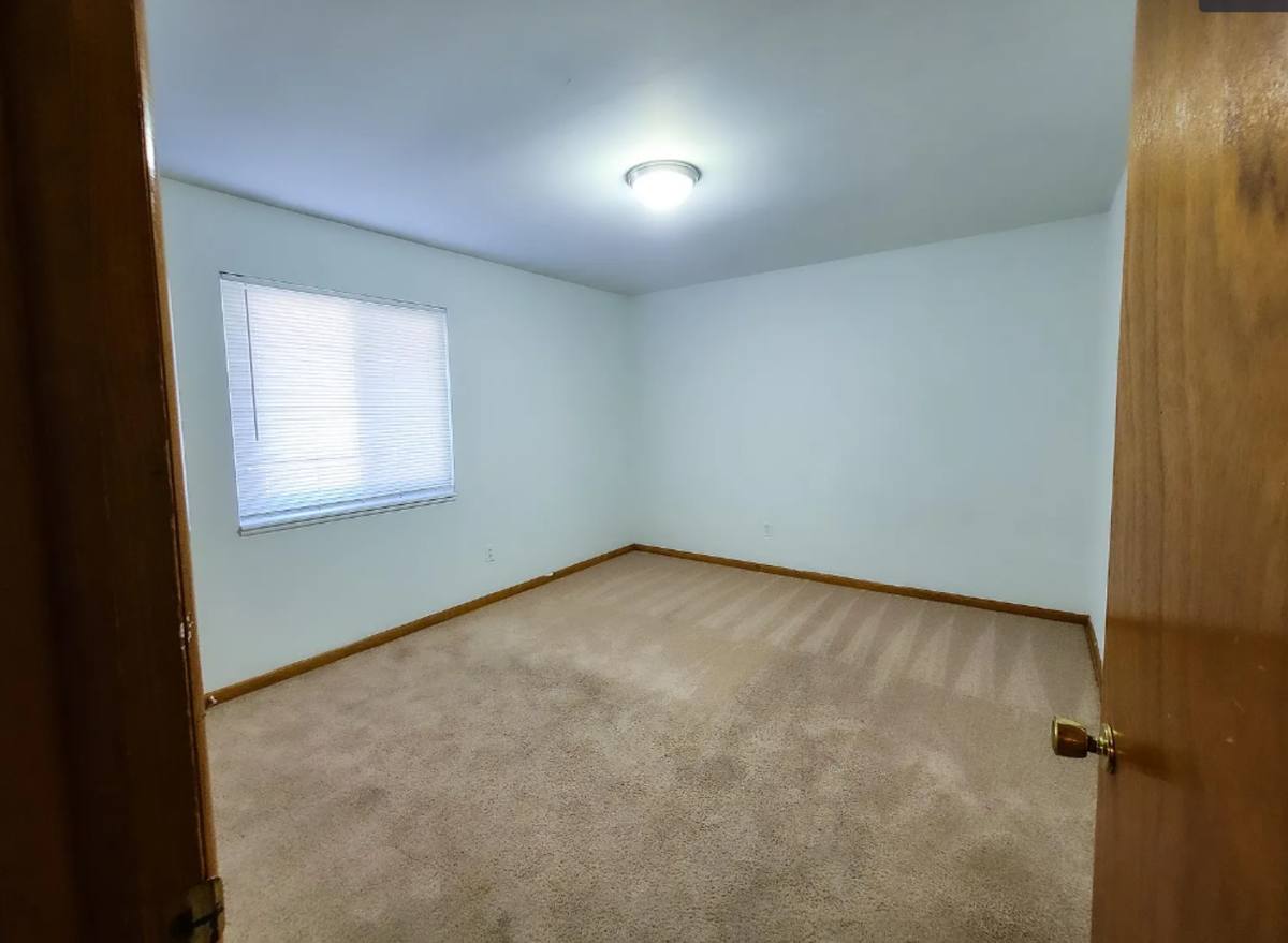 Apartment for rent at 911 Ashland Rd, Columbia, MO 65201
