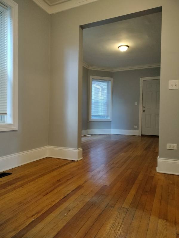 Apartment for rent at 7408 S Eberhart Ave #1R, Chicago, IL 60619