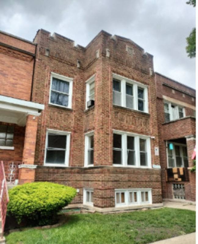 Apartment for rent at 7408 S Eberhart Ave #1R, Chicago, IL 60619