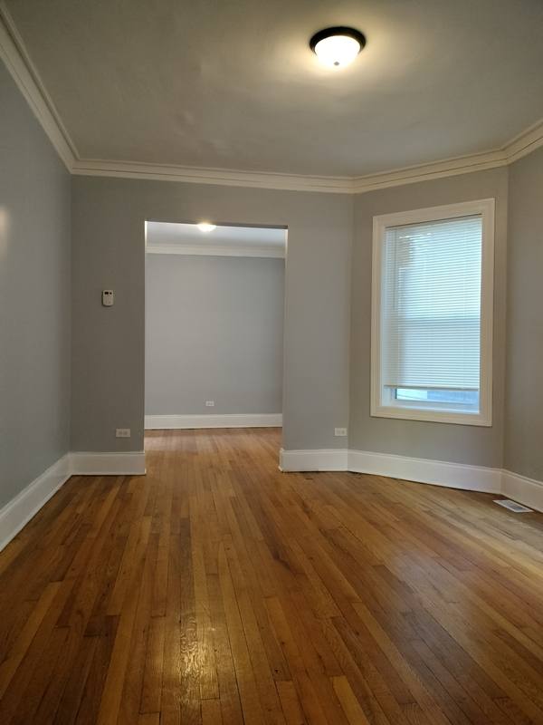 Apartment for rent at 7408 S Eberhart Ave #1R, Chicago, IL 60619