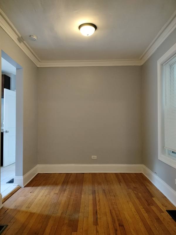Apartment for rent at 7408 S Eberhart Ave #1R, Chicago, IL 60619