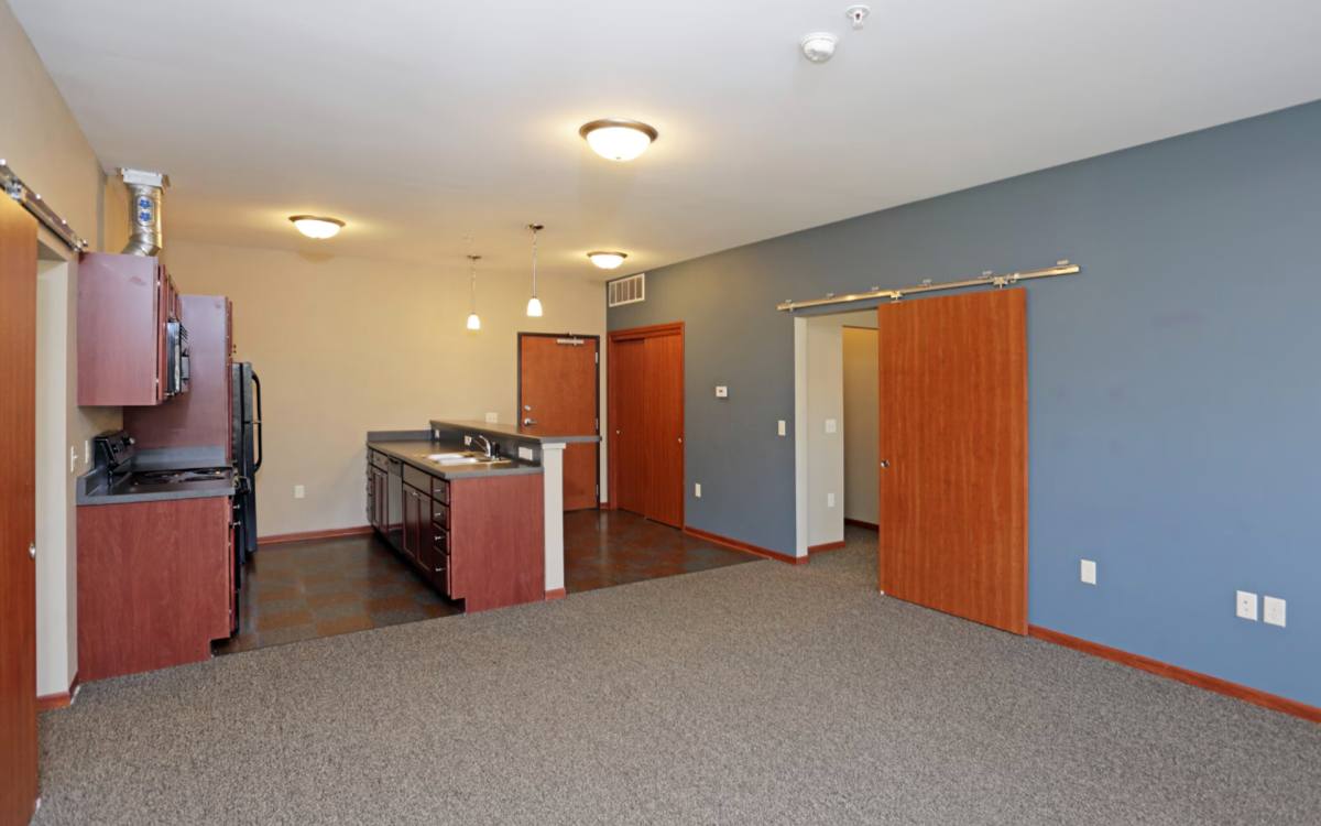 Apartment for rent at 906 10th St SE, Cedar Rapids, IA 52401