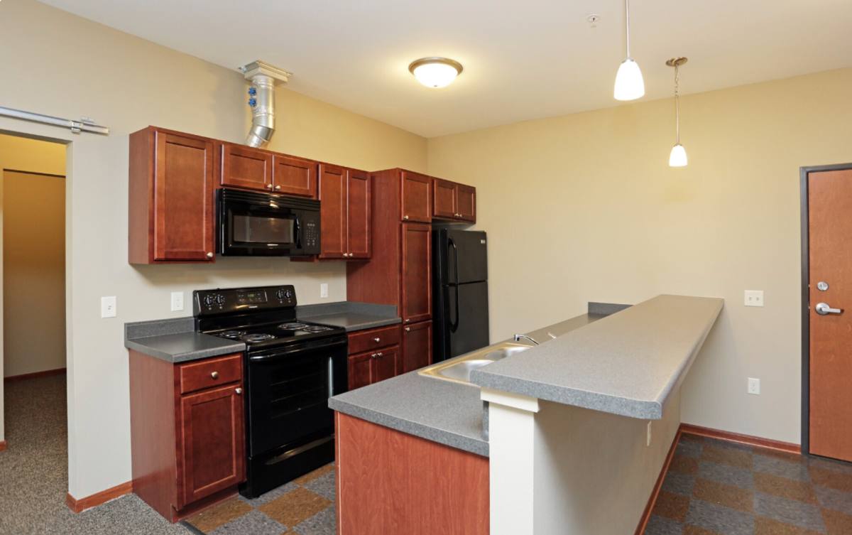 Apartment for rent at 906 10th St SE, Cedar Rapids, IA 52401
