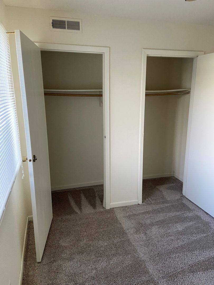 Apartment for rent at 5806 S 141st Plaza, Omaha, NE 68137