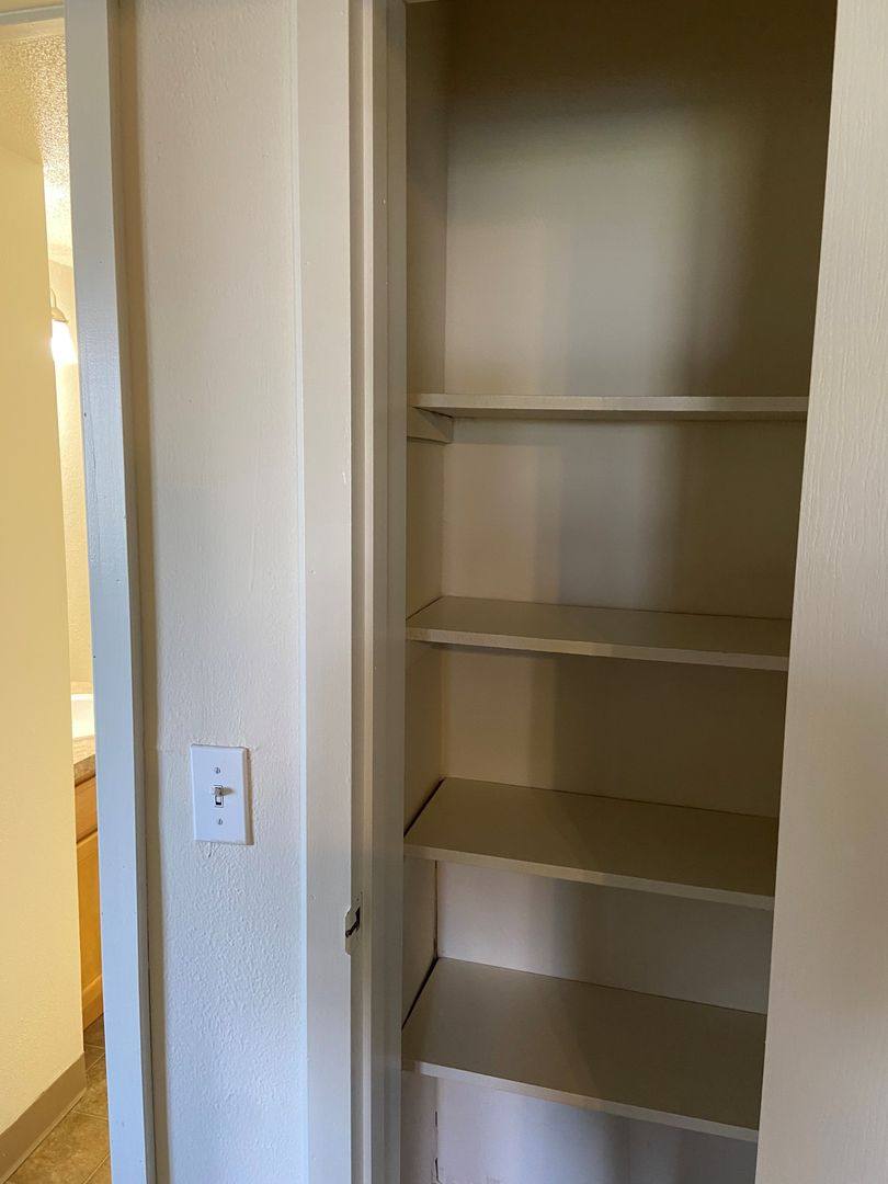 Apartment for rent at 5806 S 141st Plaza, Omaha, NE 68137