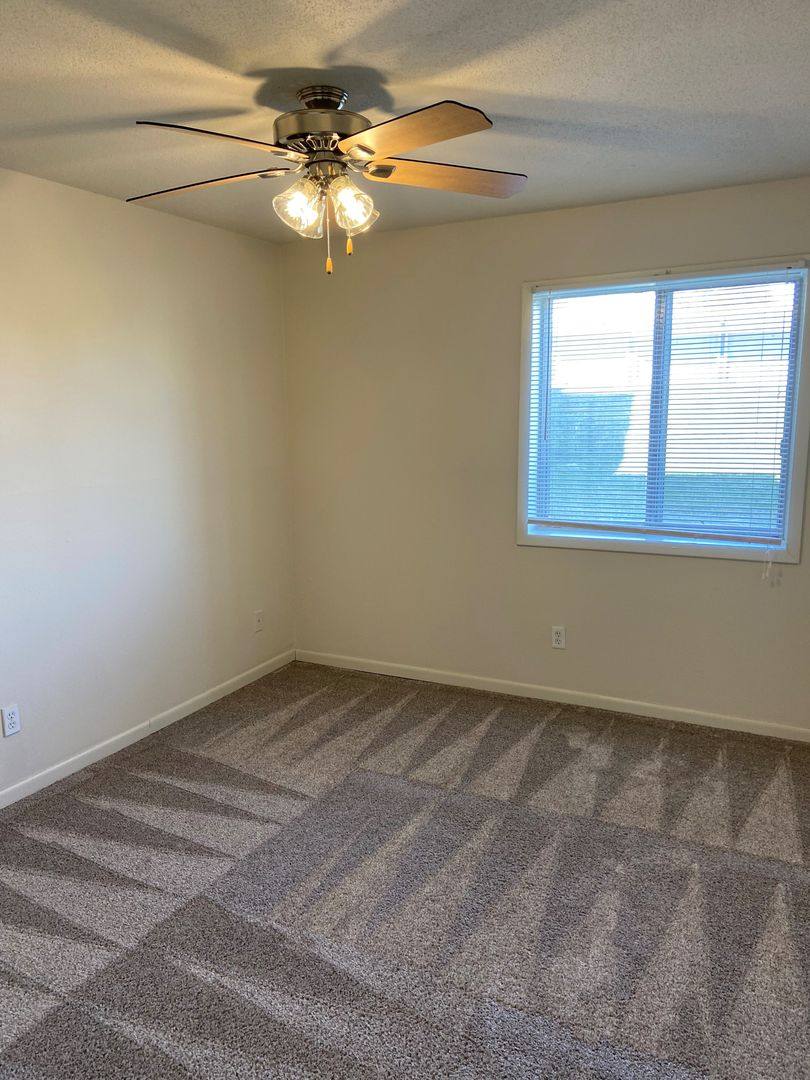 Apartment for rent at 5806 S 141st Plaza, Omaha, NE 68137