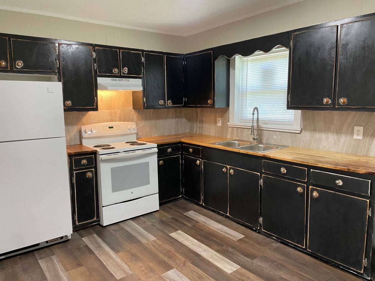 Apartment for rent at 312-314 Spruce St, Lexington, NC 27292