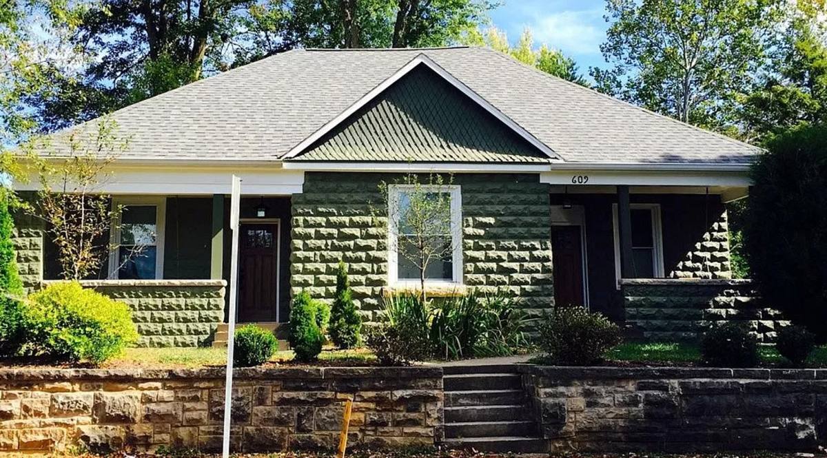 House for rent at 609 S Washington St, Bloomington, IN 47401