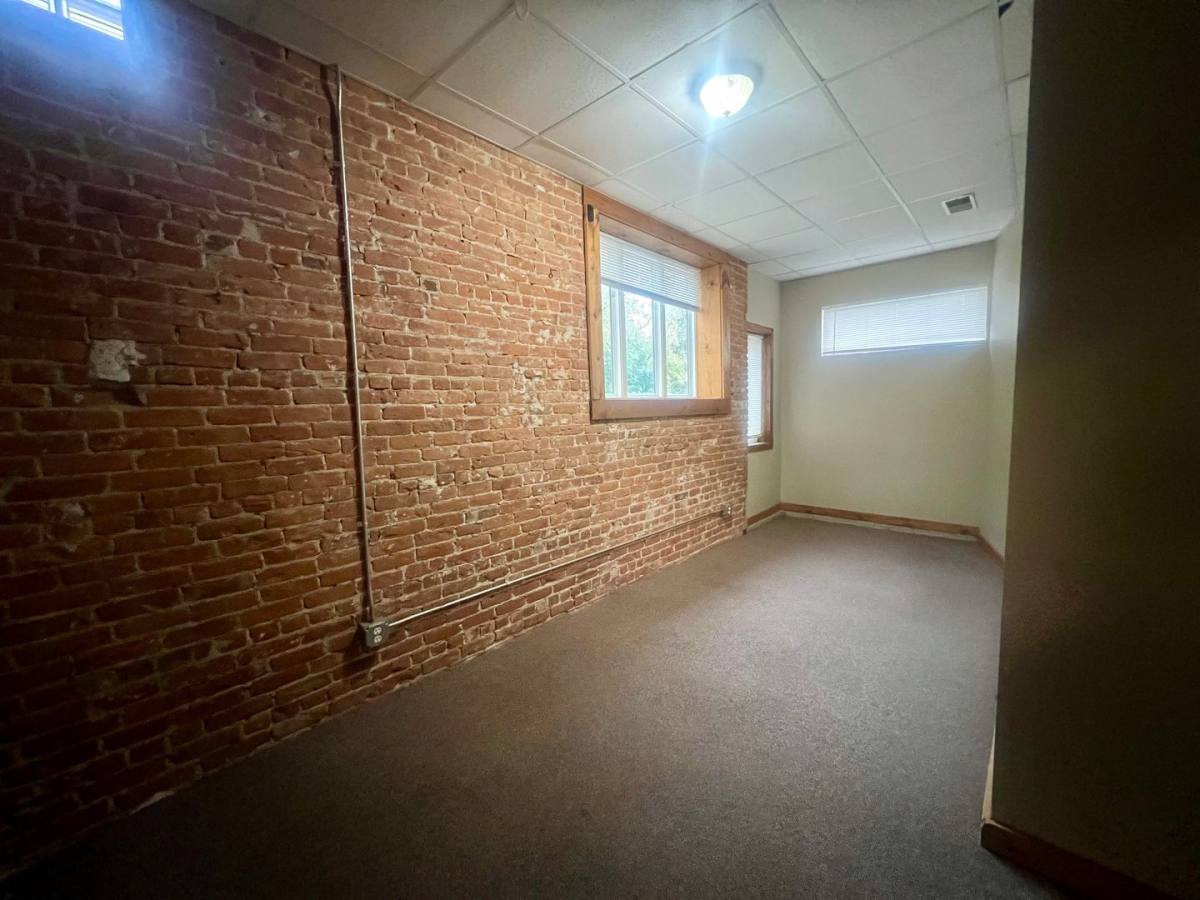 Apartment for rent at 529 S 5th St, Mankato, MN 56001
