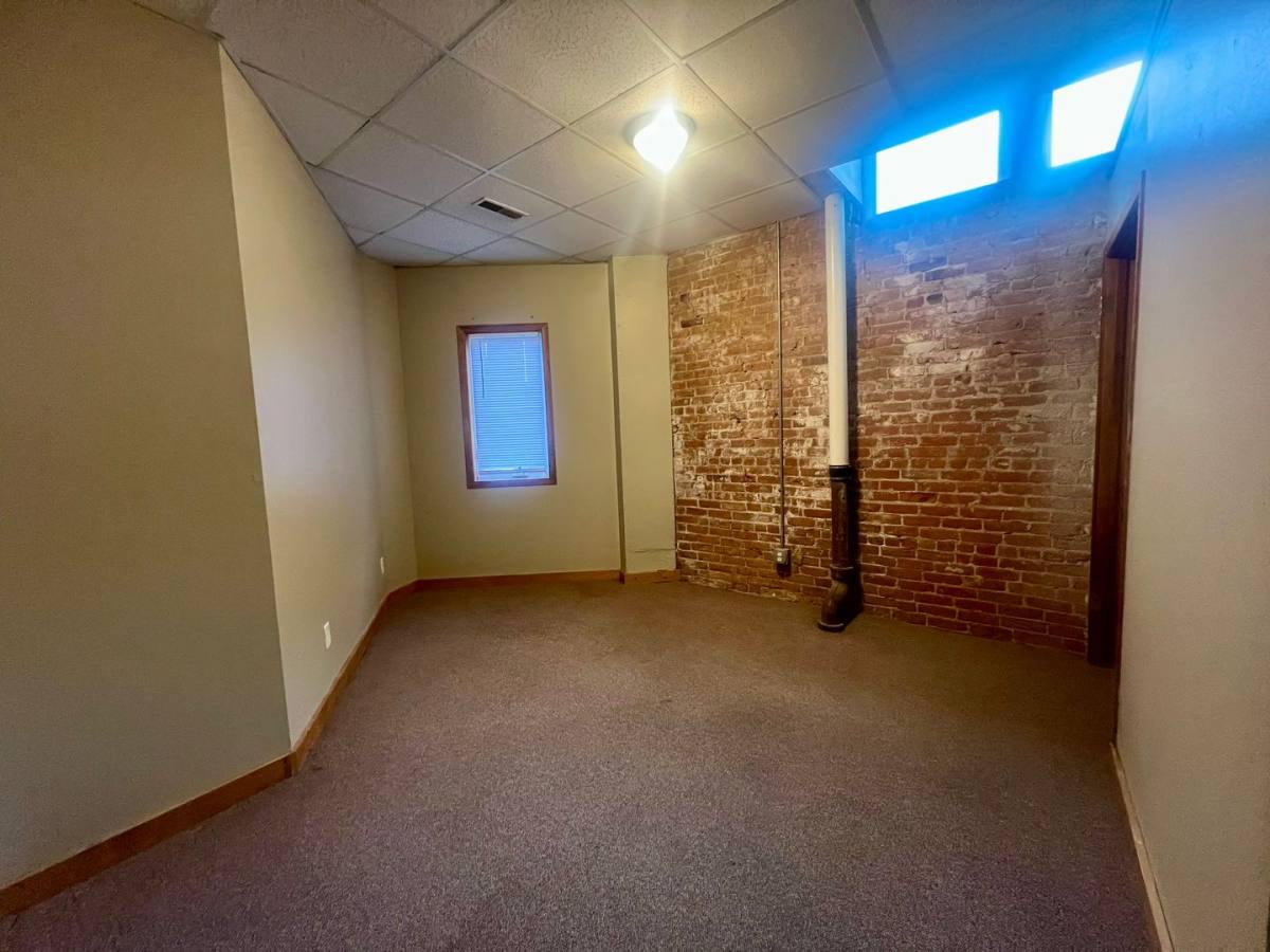 Apartment for rent at 529 S 5th St, Mankato, MN 56001