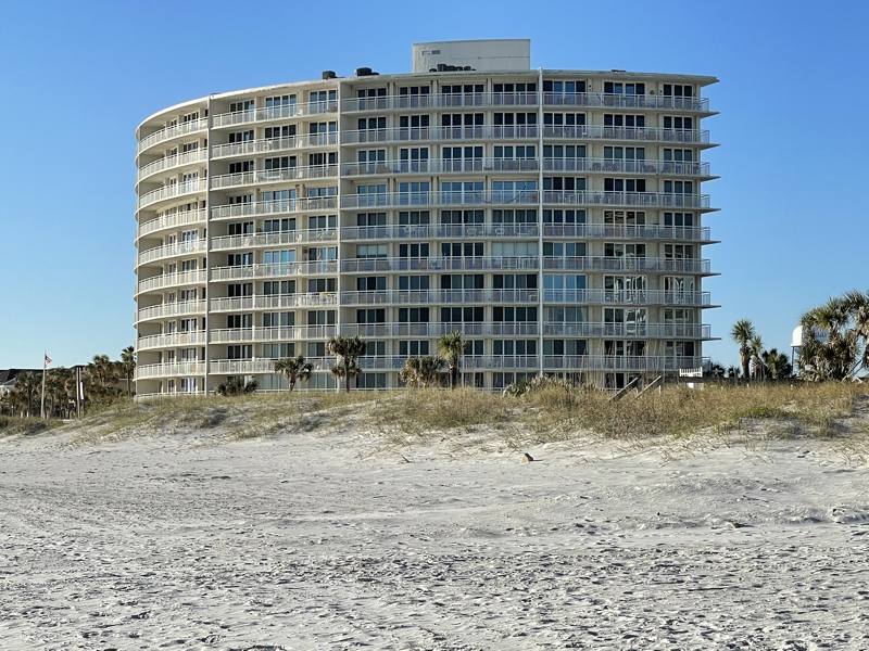 Apartment for rent at 1601 Ocean Dr S #101, Jacksonville Beach, FL 32250