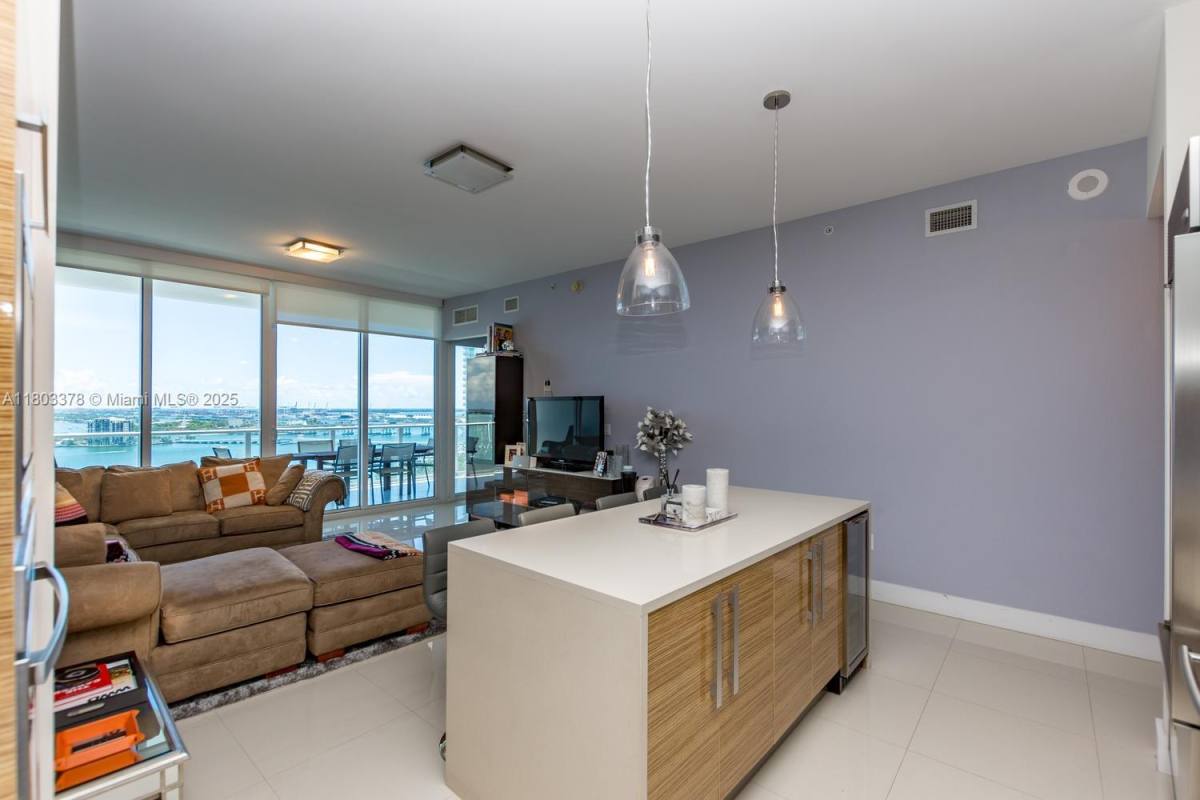 Apartment for rent at 2020 N Bayshore Dr #2005, Miami, FL 33137