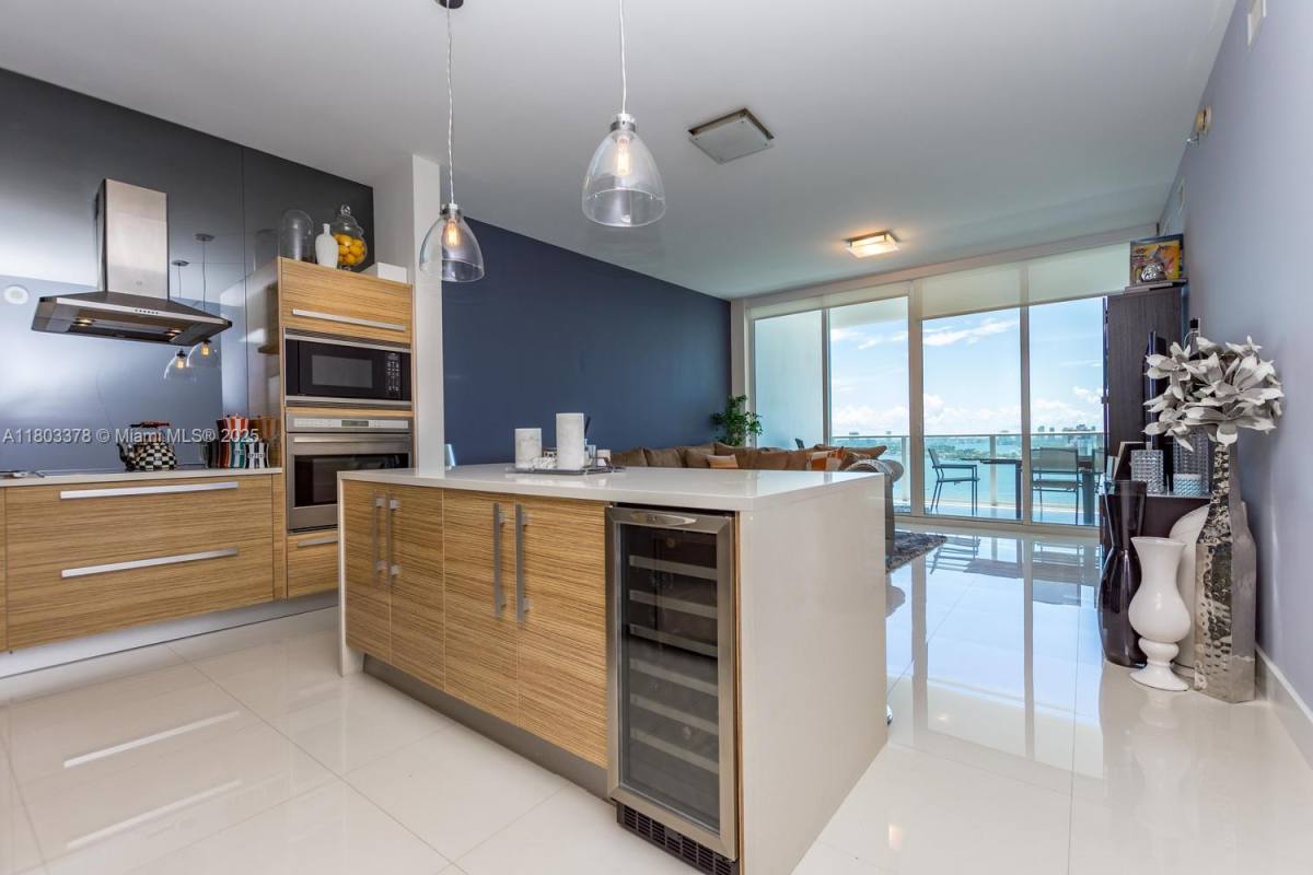 Apartment for rent at 2020 N Bayshore Dr #2005, Miami, FL 33137