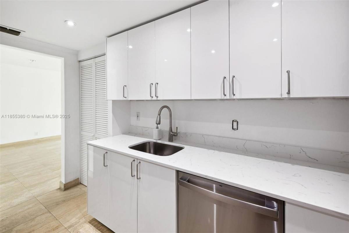 Condo for rent at 200 SE 15th Rd #4B, Miami, FL 33129