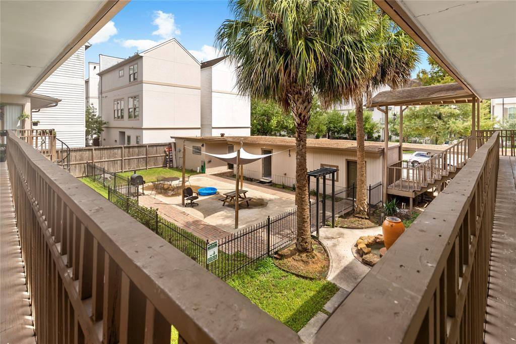Apartment for rent at 4036 Bellefontaine #11, Houston, TX 77025
