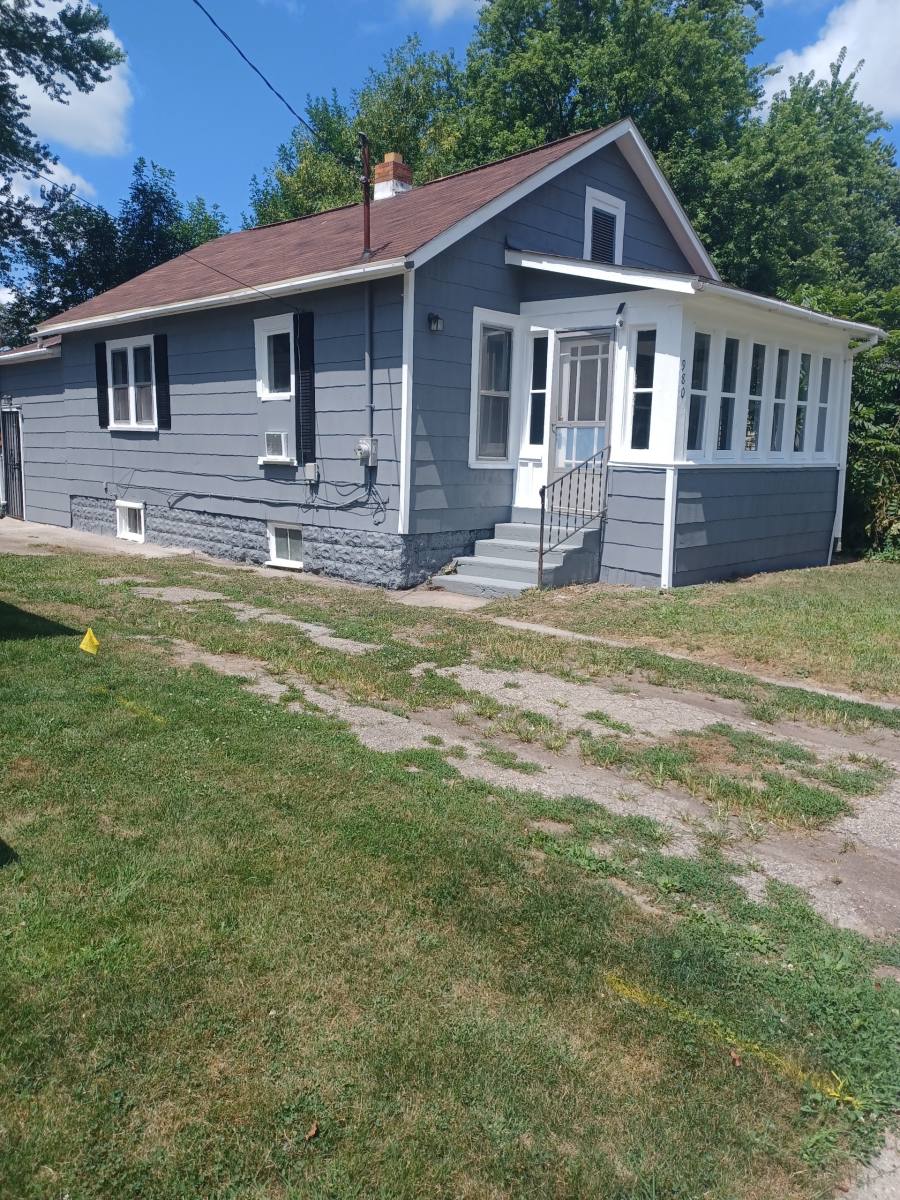 House for rent at 980 Barney Ave, Flint, MI 48503