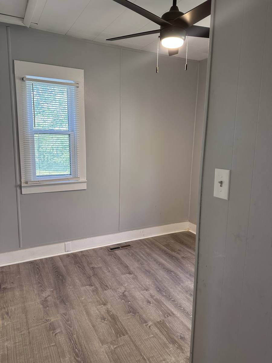 House for rent at 980 Barney Ave, Flint, MI 48503