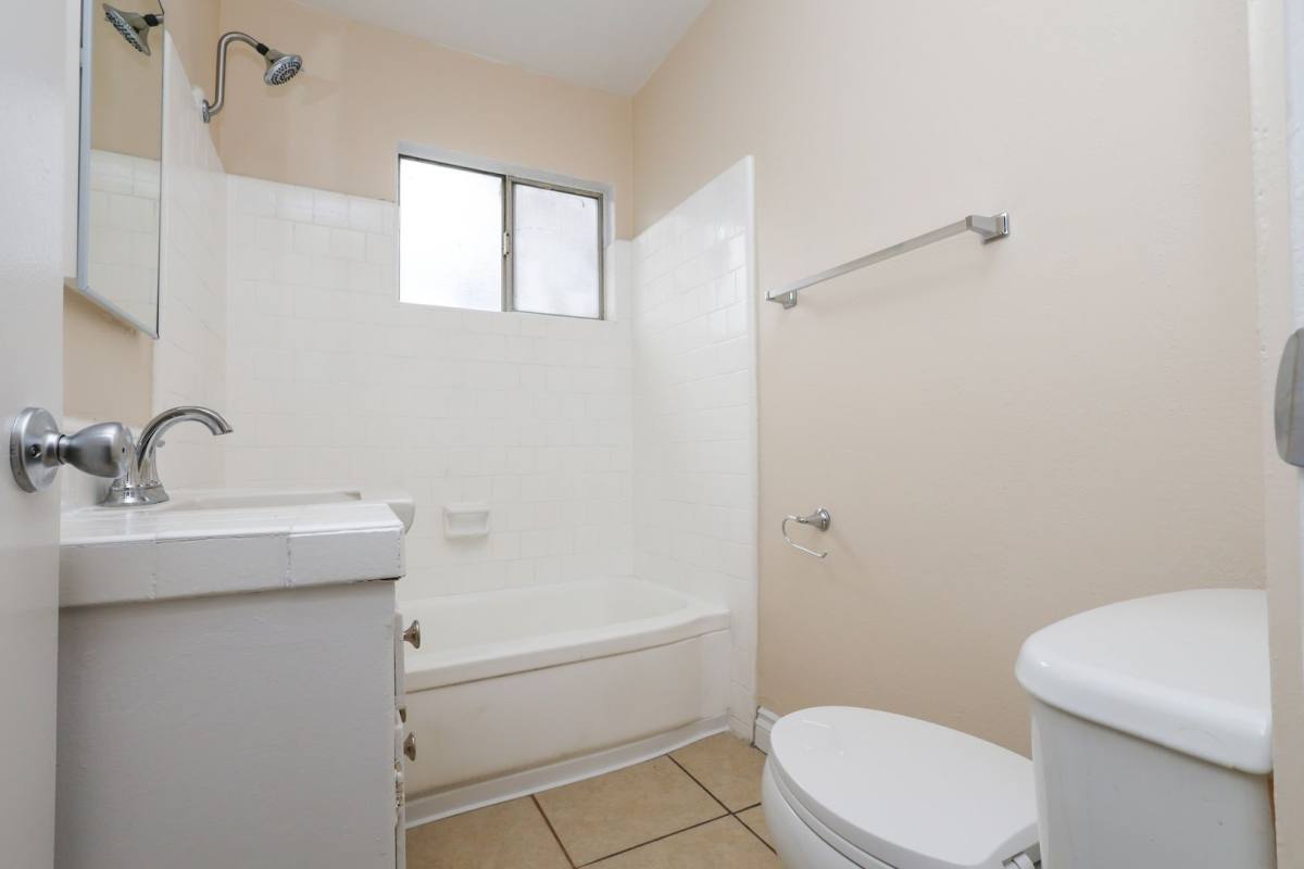 Apartment for rent at 538, 550, 562 Silverwood Ave, Upland, CA 91786