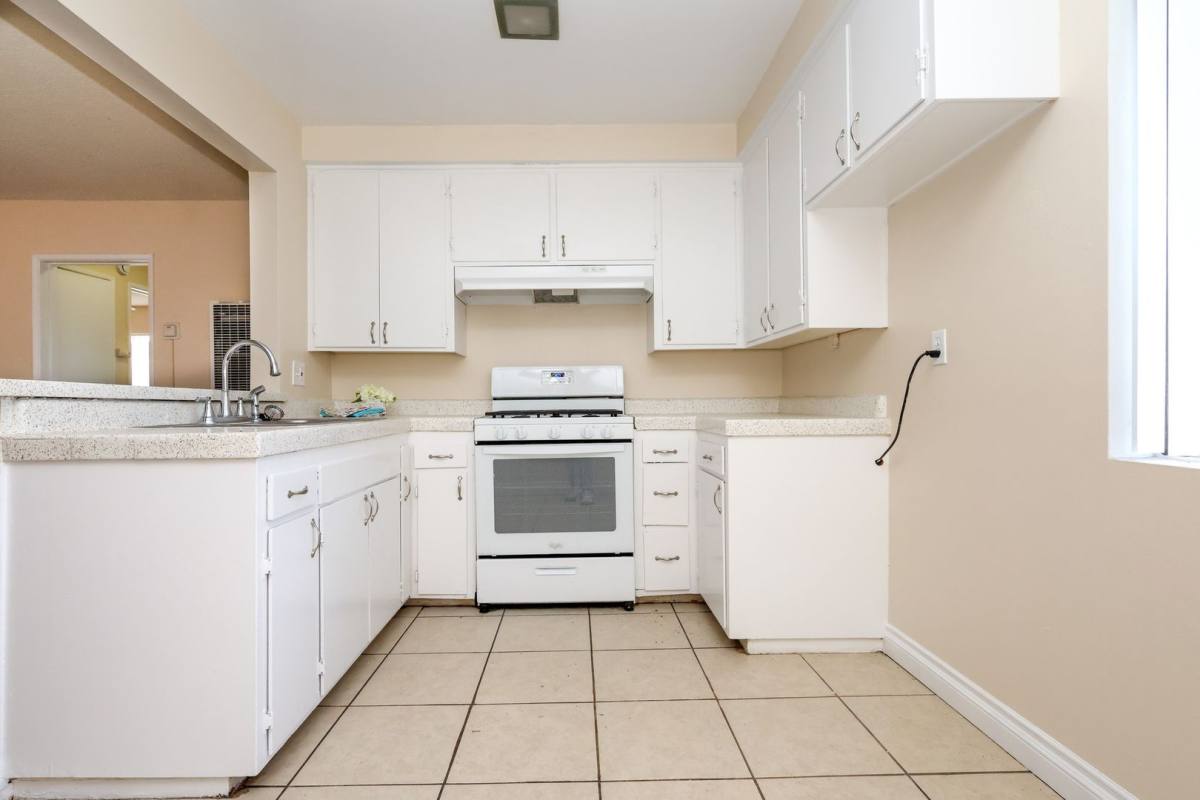 Apartment for rent at 538, 550, 562 Silverwood Ave, Upland, CA 91786