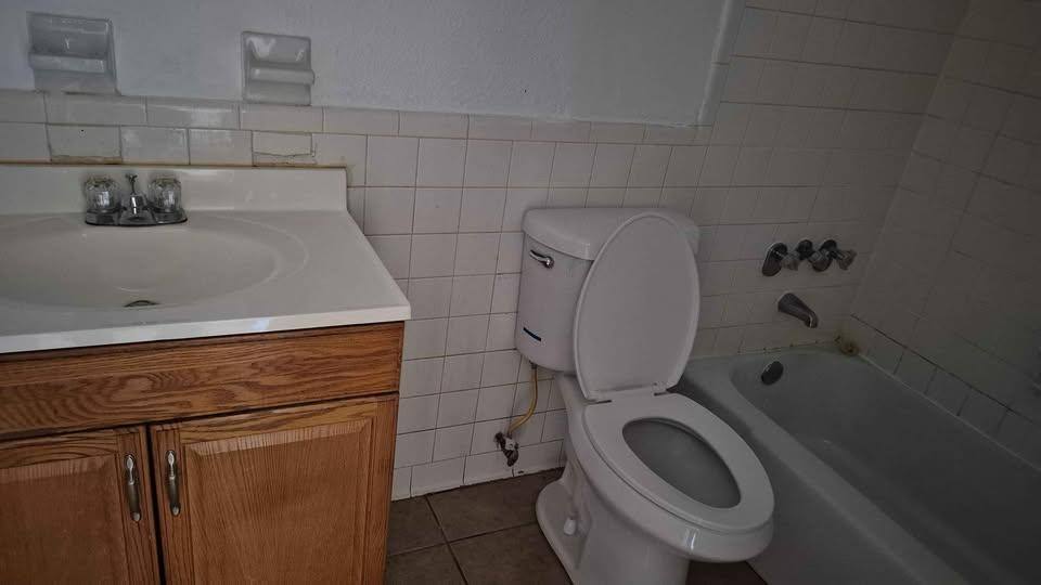 Apartment for rent at 2130 Ave S #205, West Palm Beach, FL 33404