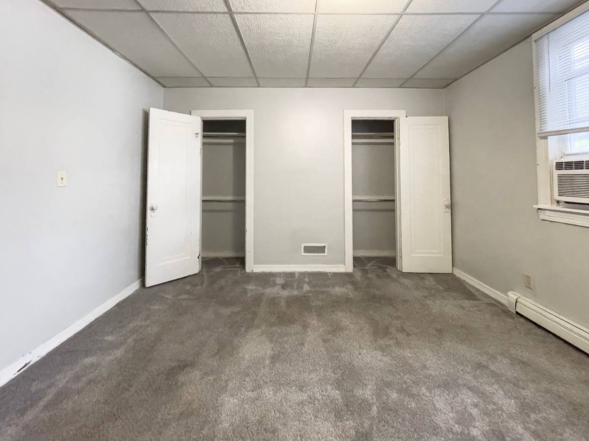 Apartment for rent at 805 W University Ave, Muncie, IN 47303