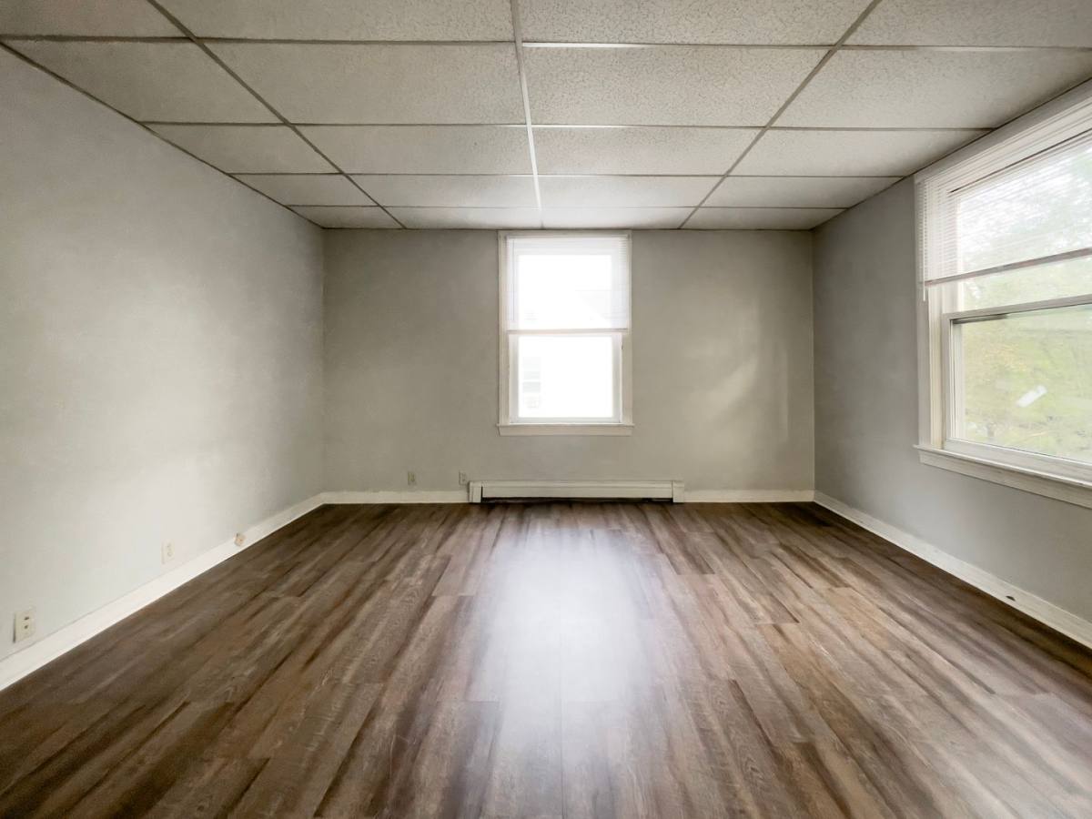 Apartment for rent at 805 W University Ave, Muncie, IN 47303