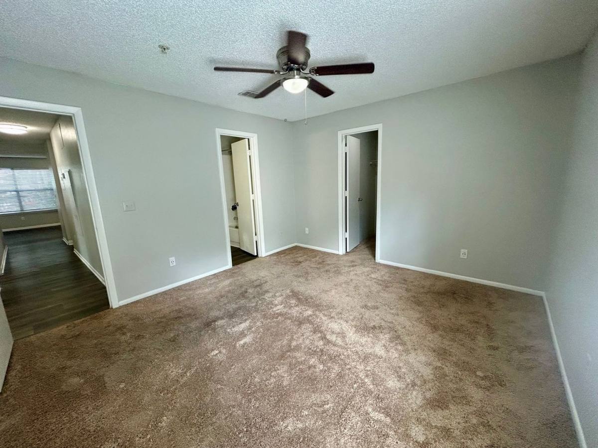 Apartment for rent at 5800 Auvers Blvd, Orlando, FL 32807