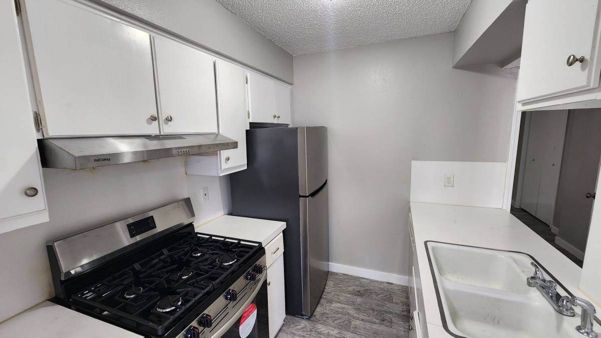 Apartment for rent at 320 E Edwards St, Edmond, OK 73034