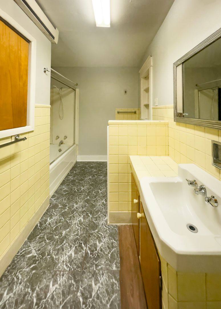 Apartment for rent at 1515 W Main St, Muncie, IN 47303