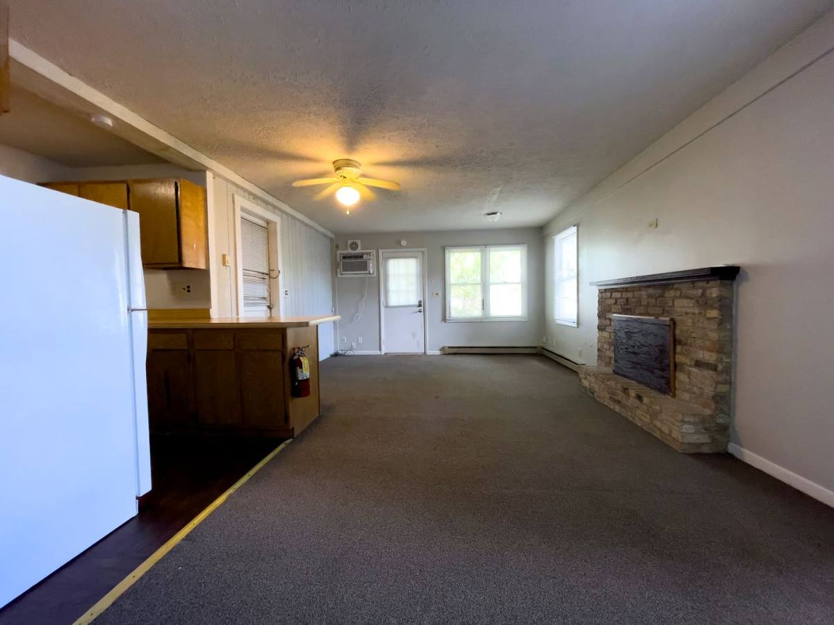 Apartment for rent at 1515 W Main St, Muncie, IN 47303