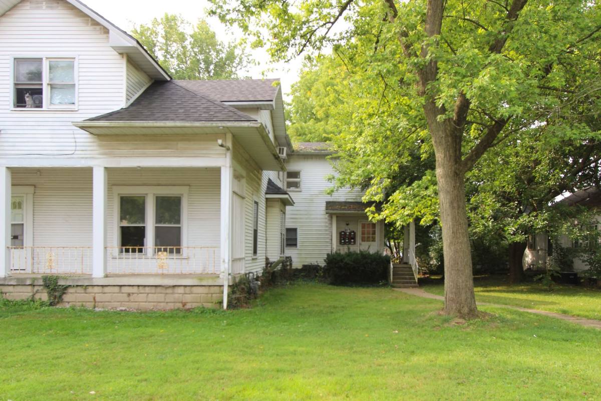 Apartment for rent at 1517 W Main St, Muncie, IN 47303